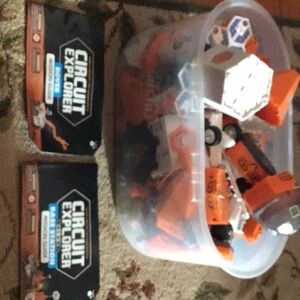 Circuit explorer 2 sets-rover and base station